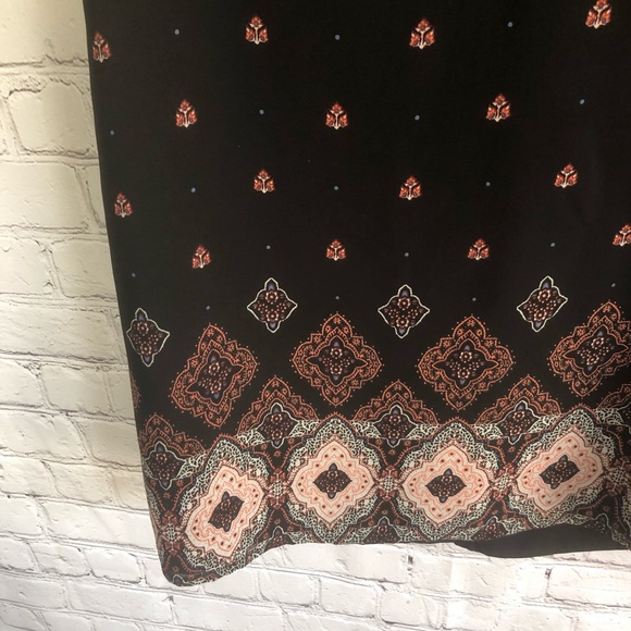 Sleeveless Blouse Size Medium - Picture 2 of 2